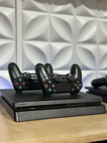 Playstation 4 Slim - Novinho Completo na Caixa