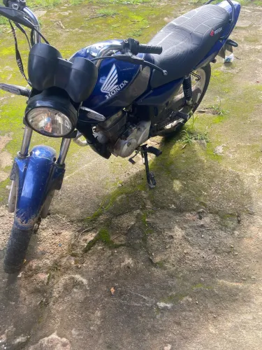 Titan 150 2005, moto primeira em dias, ponto de transferir