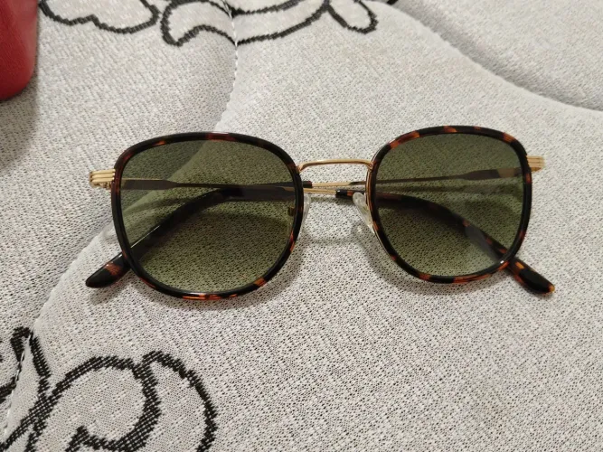Óculos feminino chilli beans, novo. Negociável 