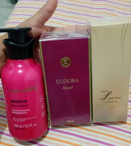 Perfume e hidratante 