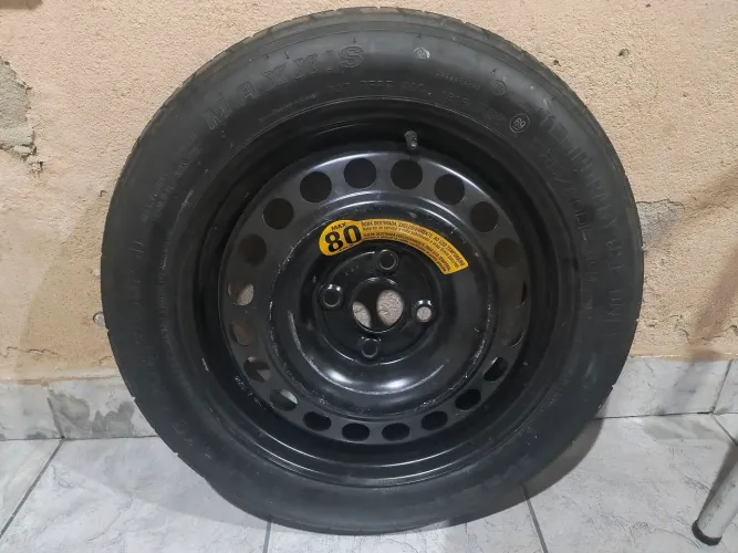 Pneu Estepe Temporário T125/80 - Excelente Estado