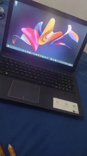 Vendo notebook semi novo