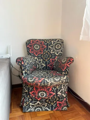 Poltrona estampada 