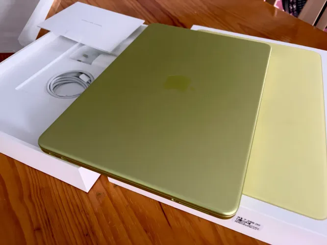 MacBook Neo