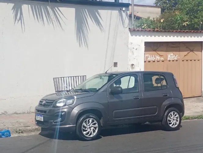 Fiat Uno Attractive 1.0 EVO Fire Flex 8V 5P 2021