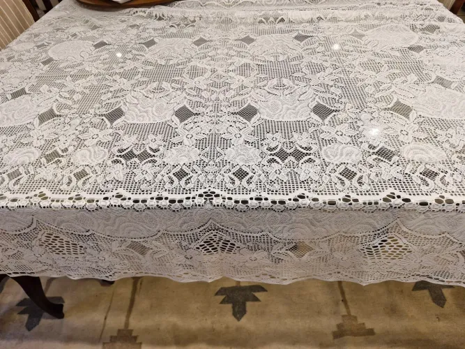Toalha de mesa rendada 240 x 160