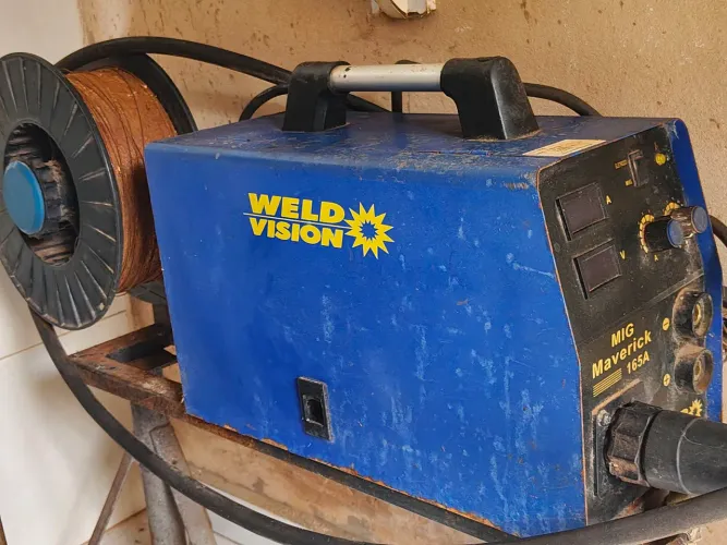 Solda Inversora Mig Maverick 165A Weld Vision - 220V- único dono <br>
