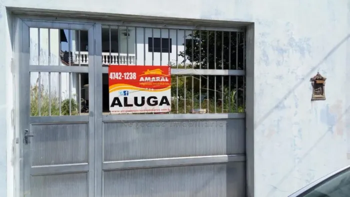 SOBRADO ESPAÇOSO COM 3 QUARTOS, 2 SUÍTES E GARAGEM PARA 6 CARROS CIDADE EDSON SUZANO