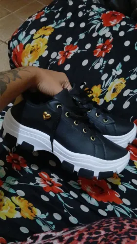 Tênis feminino preto tamanho 36