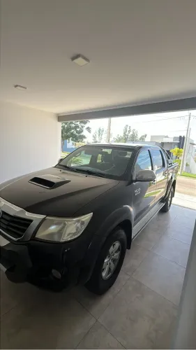 Toyota Hilux CD SRV D4-d 4X4 3.0 TDI Diesel AUT 2013