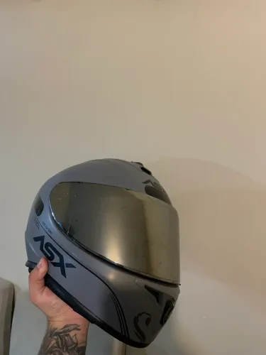 Capacete Norisk e ASX viseira preta R$550,00