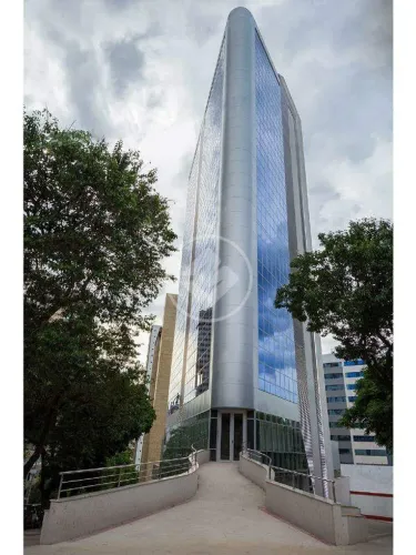 ANDAR DE 183m² PARA LOCAÇÃO NO BAIRRO LOURDES, PRÓXIMO A PRAÇA DA LIBERDADE!