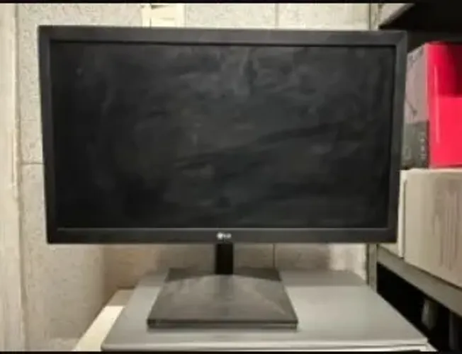 Monitor LG 19"