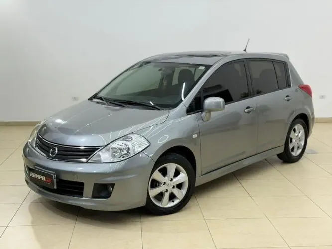 Nissan Tiida SL 1.8/1.8 Flex 16V Aut. 2012