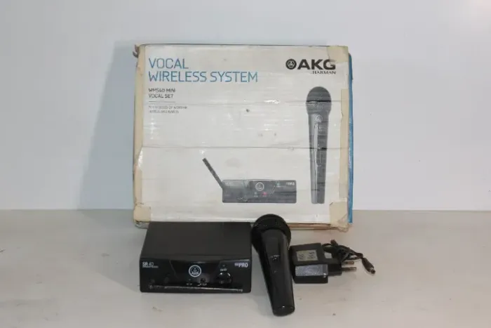 Microfone AKG WMS40 Mini Vocal Set Dinâmico Cardioide cor preto