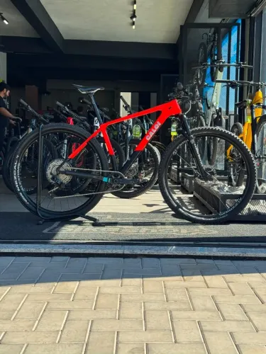 SEMINOVA CALOI ELITE CARBON SPORT TAMANHO M