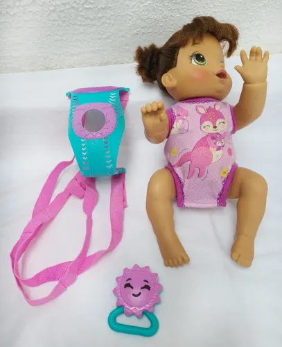 Boneca Baby Alive que engatinha