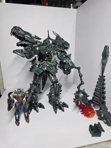 Transformers Grimlock 34cm led completo com Optimus prime