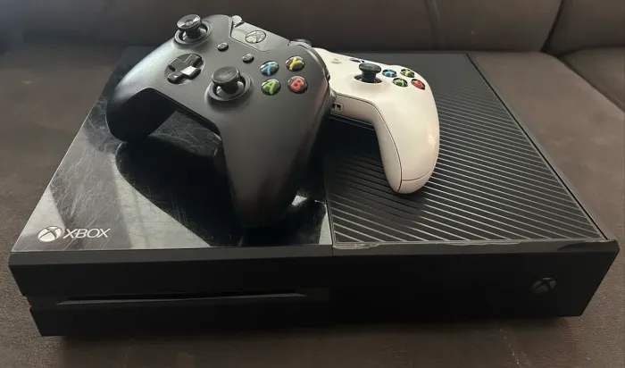 XBOX ONE COMPLETO Á VENDA - R$ 1.100