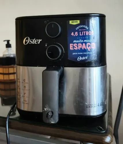 AirFryer Oster 4,6 litros com defeito
