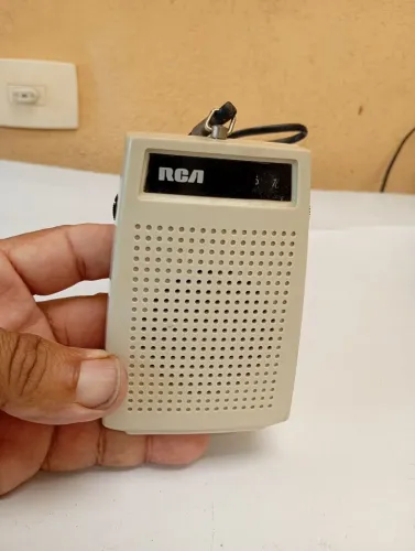 Rádio antigo RCA