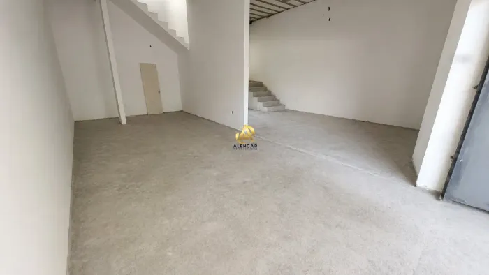 DUAS LOJAS COMERCIAIS COM 130M² PARA LOCAÇÃO NA PRAIA DO SUÁ  VITÓRIA/ES
