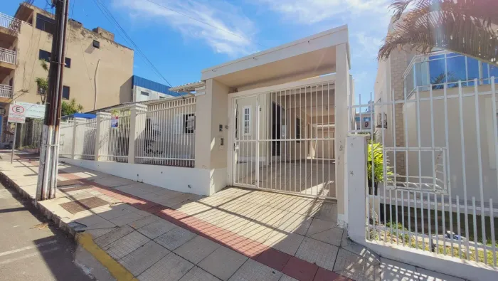 Casa no centro de Sombrio com 180m²