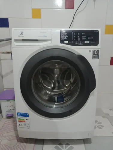 máquina Eletroluxx frontal 11 Kl seme nova