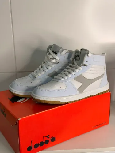 Tênis Diadora Cano Alto TAM. 36