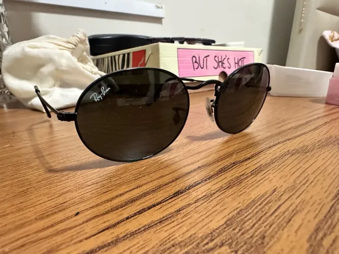 Vende-se óculos Ray-Ban Oval RB3547 002/B1