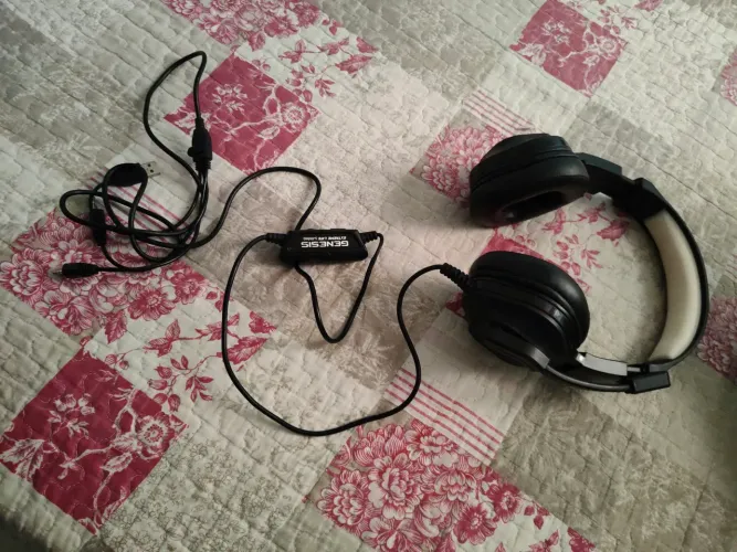Headset genesis c/defeito