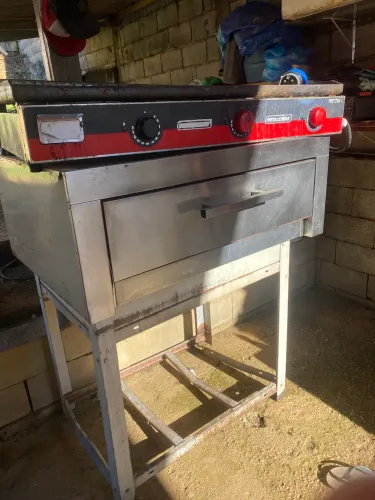 Vende-se chapa elétrica e forno industrial elétrico