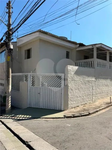 Sobrado com 4 quartos à venda em Vila zat - SP