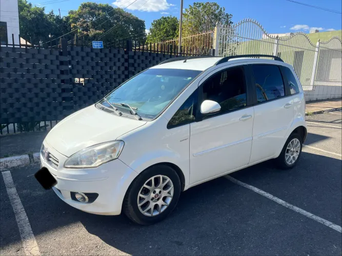 Fiat Idea Essence Dualogic 1.6 Flex 16V 5P 2012