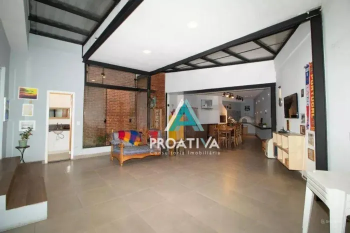 Sobrado com aquecimento a gás, com 4 quartos sendo 4 suítes à venda, 510 m² por R$ 2.700.0