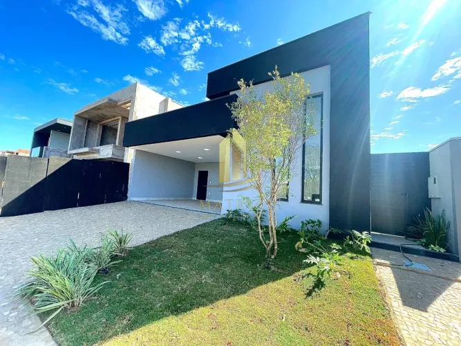Vende casa Condomínio Villa Di Capri