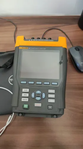 ANALISADOR DE ENERGIA FLUKE 434 (SOMENTE O APARELHO E CARREGADOR))