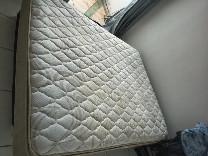 Colchão Queen Americanflex Realce - Molas Ensacadas - Excelente Estado