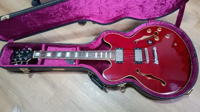 Guitarra Semi acústica Tagima Blues 3000