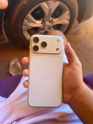 iPhone 17 pro max