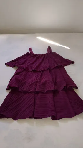 Vestido babados