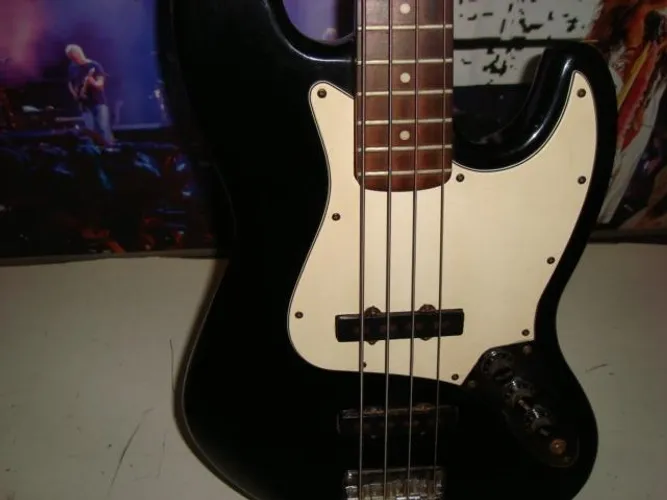 Regulagem geral em Contra baixo e baixolão na Musical Brother