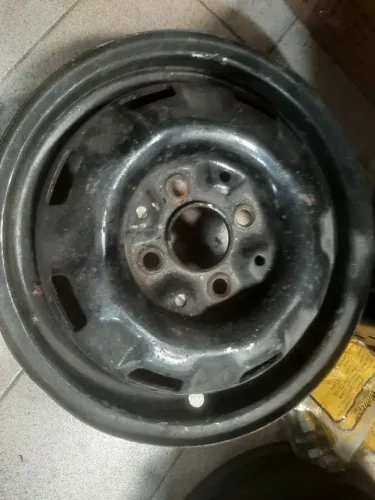 Roda de ferro aro 13 Volkswagen passat preta 4x100