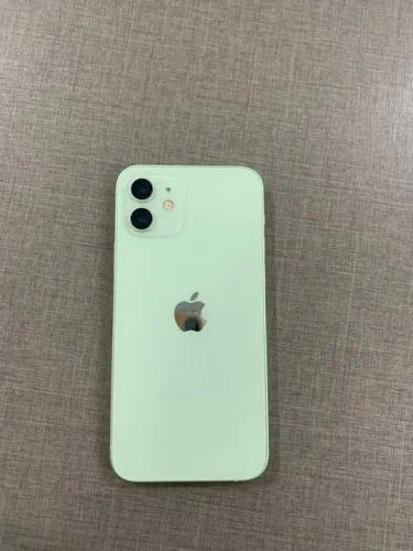 iPhone 12 verde