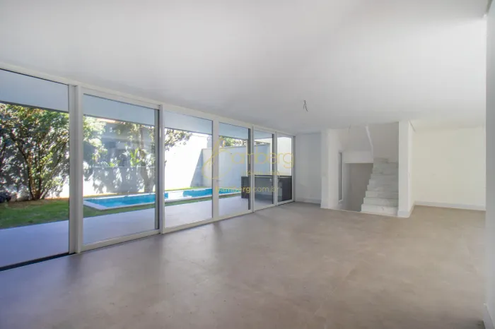 CASA NOVA - RECÉM CONSTRUÍDA, 4 SUÍTES, 4 VAGAS, PISCINA PRIVATIVA