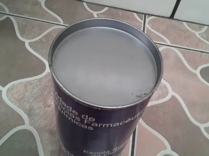 Lata Cilíndrica Vazia Para Colecionadores.