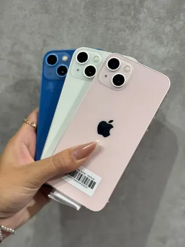 iPhones 13 coloridos
