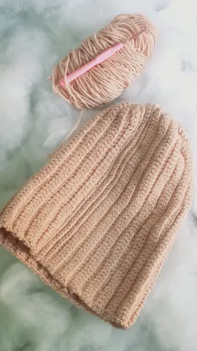 touca rosa claro crochet