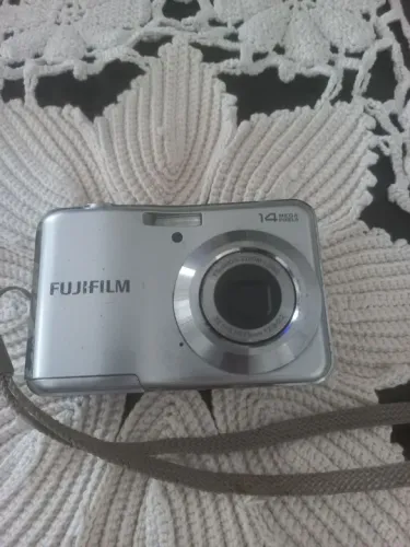 Câmera Digital Fujifilm 14MP no estado