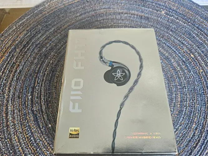Fone de ouvido FIIO FH11